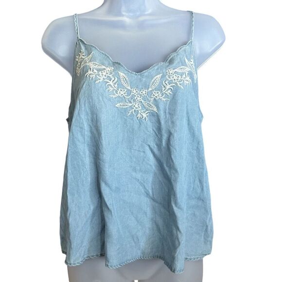 NWT Blue Chambray Embroidered Boho Floral Cami Tank Top Blouse Shirt Top - Picture 1 of 6